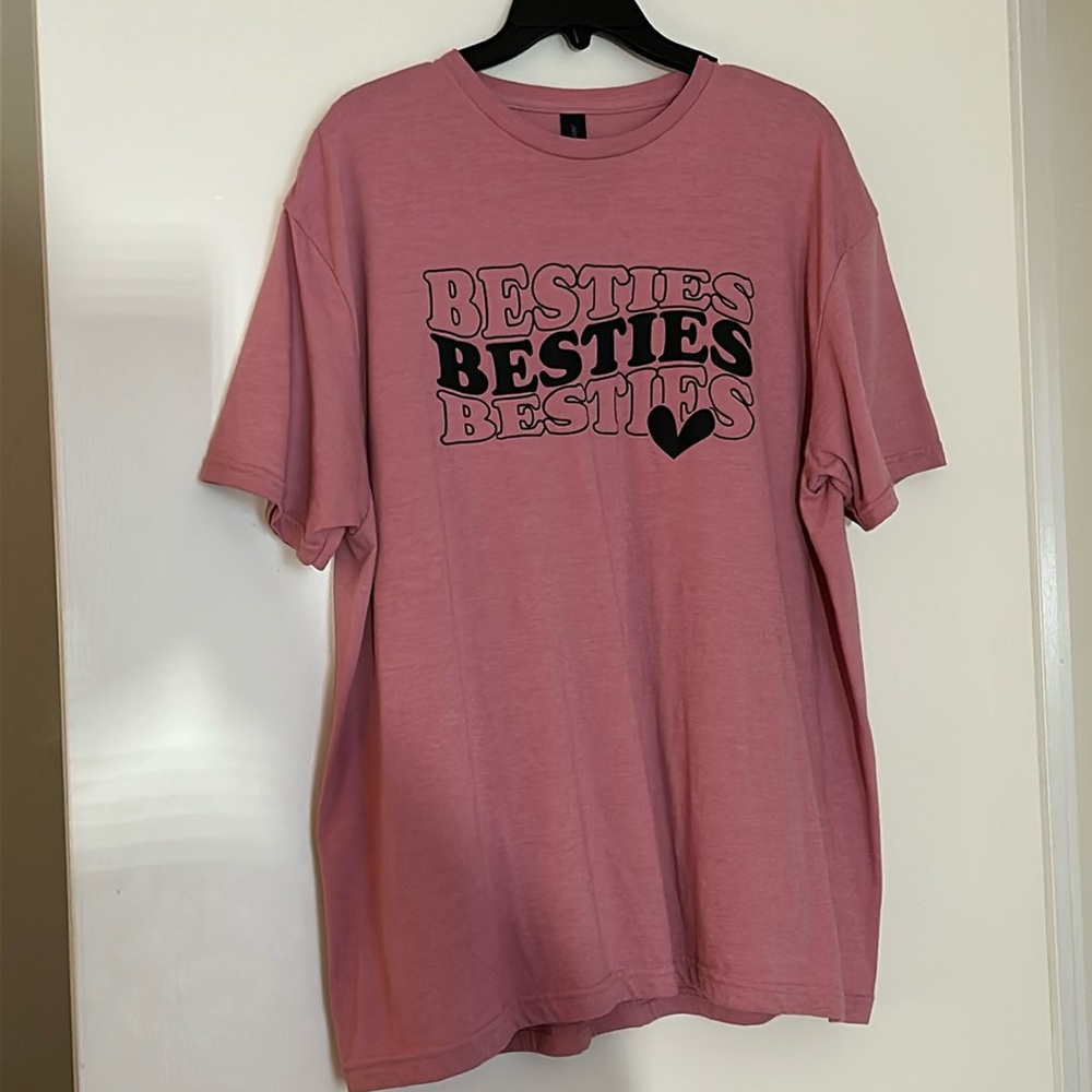 Besties Tee